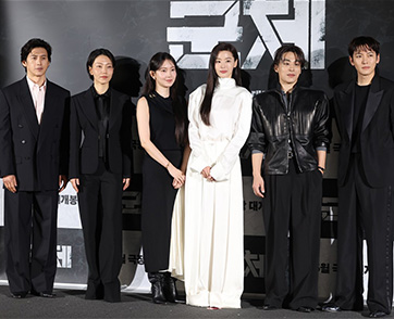 ซอมบี้ที่เหนือชั้นยิ่งกว่าสายพันธุ์เดิม...กำลังจะถือกำเนิดขึ้น “Colony” สยองคลั่งกว่าครั้งไหน เร็วๆ นื้ ในโรงภาพยนตร์